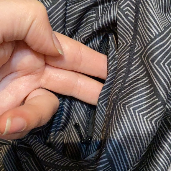 Lole UPF Protection Hooded Light Weight rashy Full Zip - Picture 10 of 10